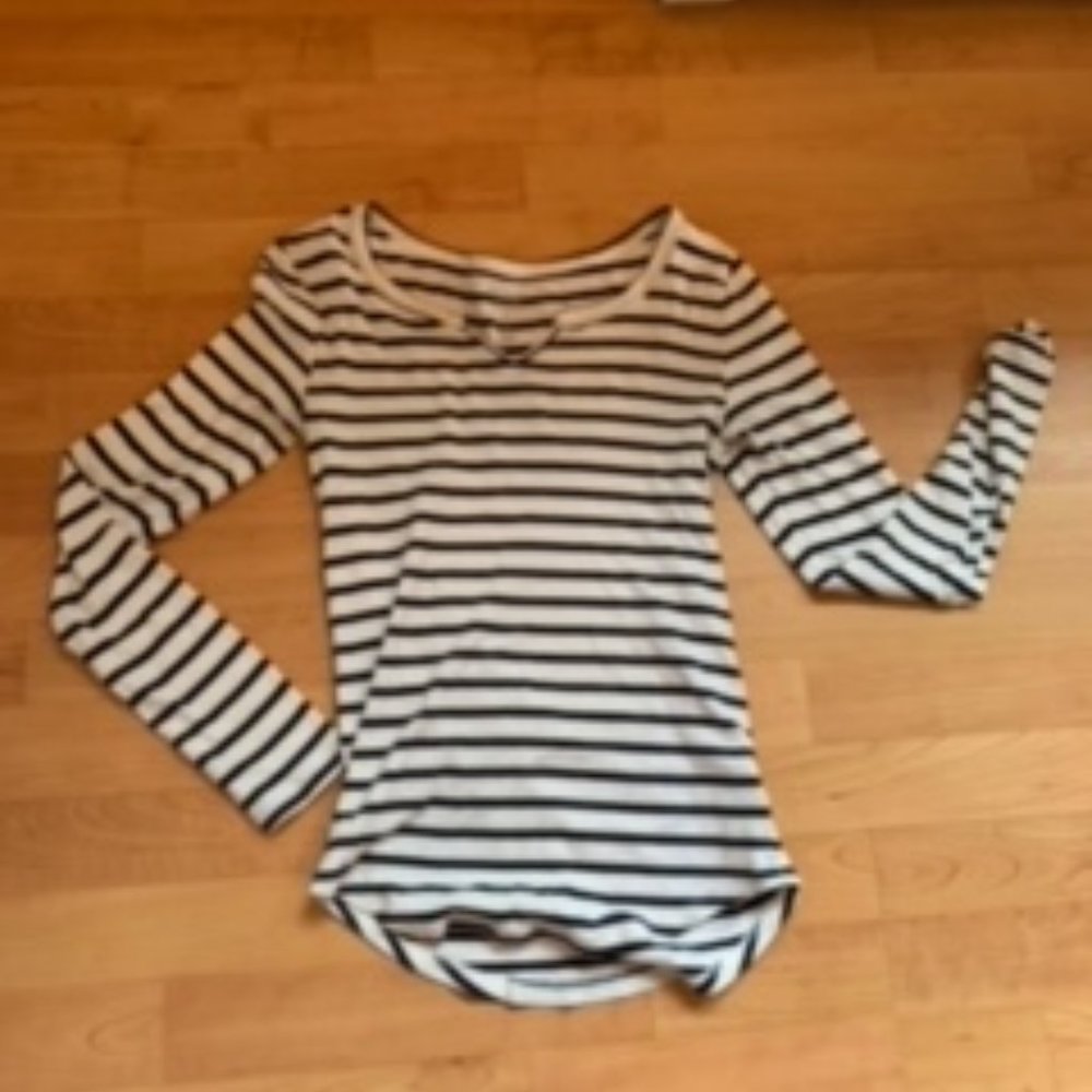 Gap Top Striped Long Sleeve Tee Shirt